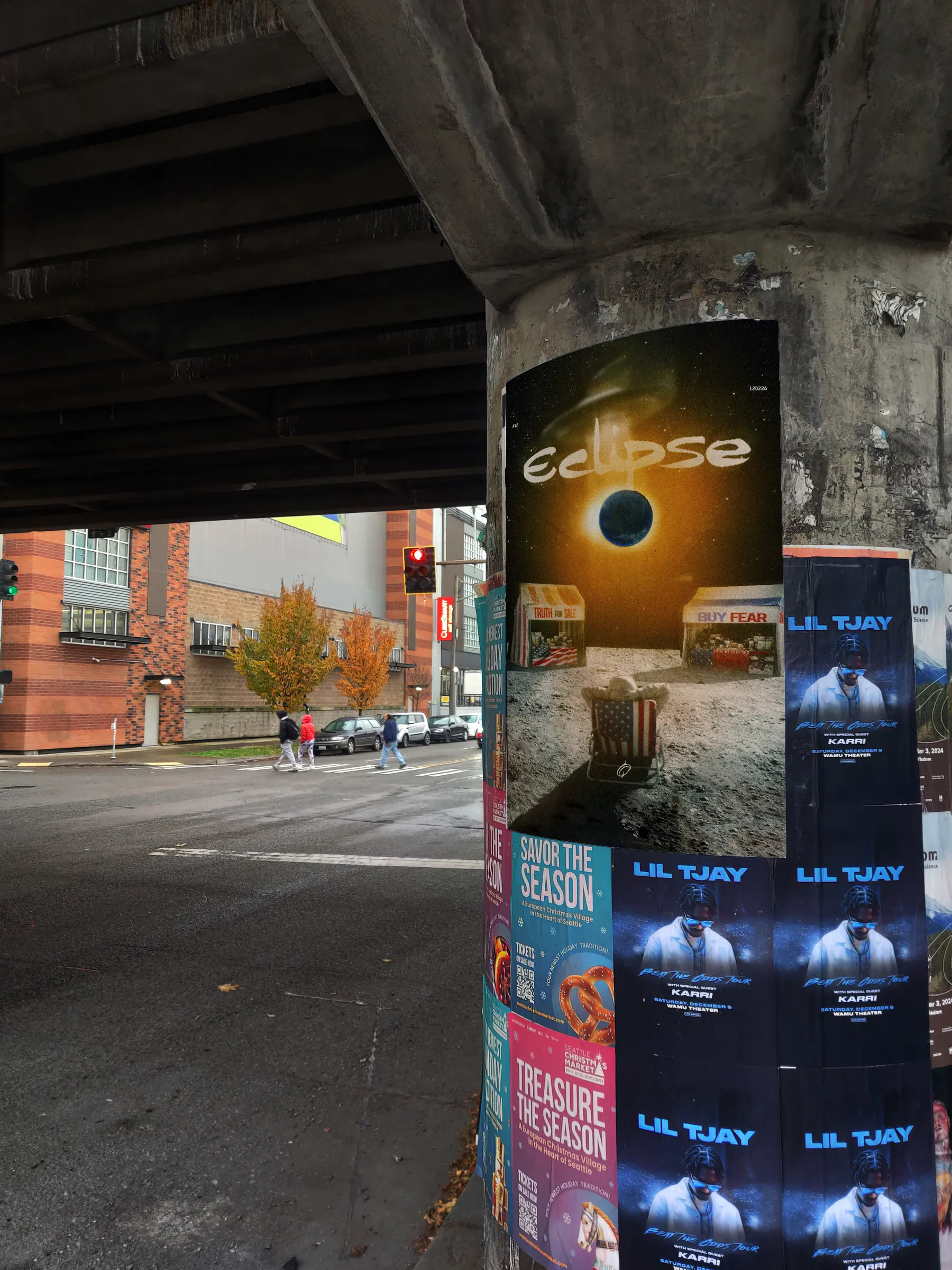 Poster Folio 24–25 — 33